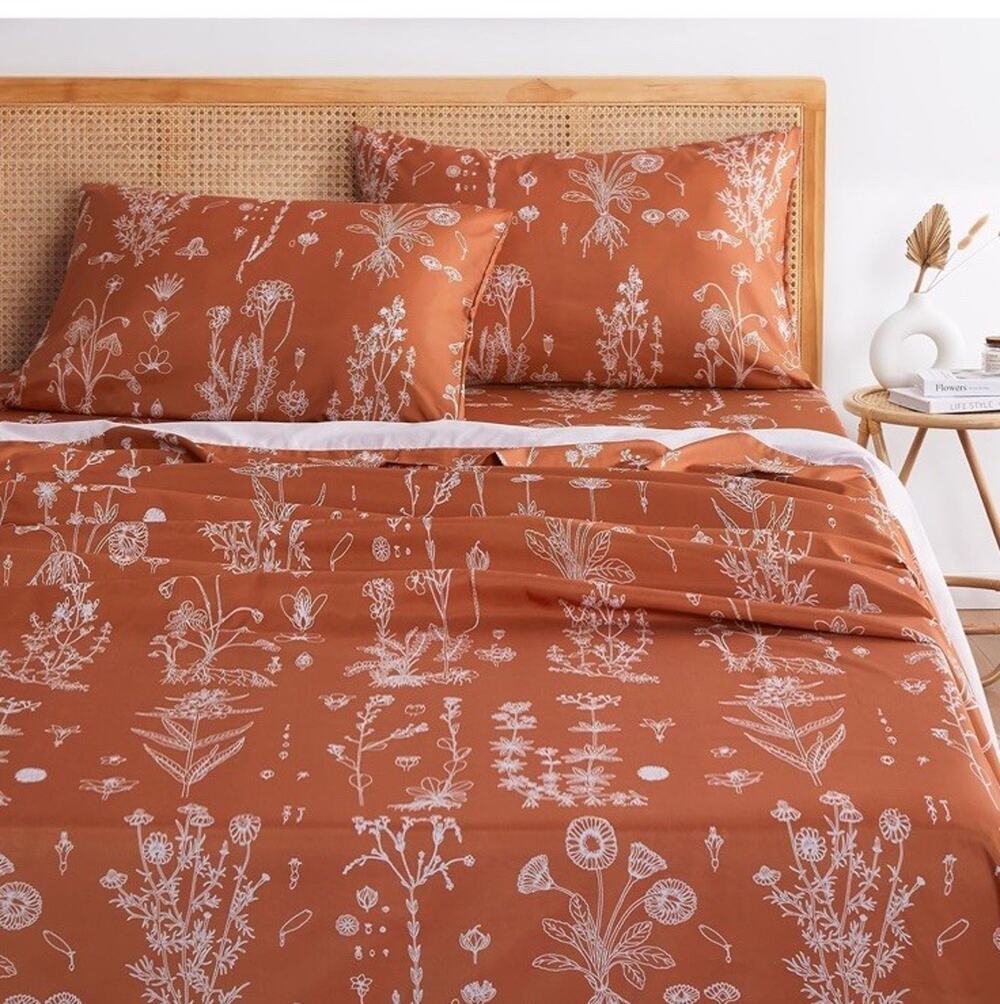 Wake In Cloud Terracotta Botanical Queen Sheet Set Set (4-Piece) Floral NEW